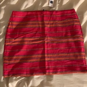 Gap skirt
